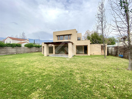 Casa En Venta De 3 Dorm. En Piedra Roja Colina
