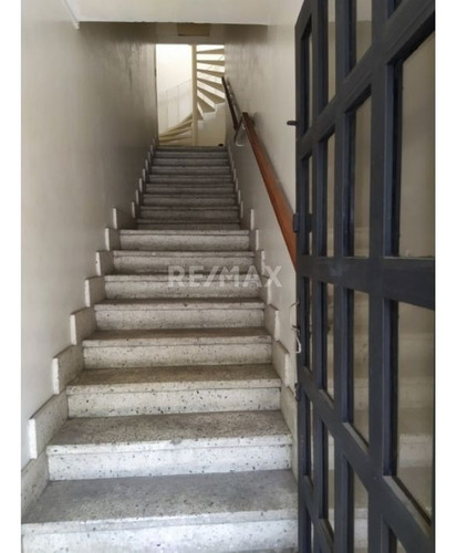 Alquiler Edificio Comercial Los Chaguaramos T300m2 C560m2