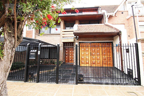 Imagen 3 de 18 de Venta Casa 5 Ambientes Con Jardin Y Pileta Martinez
