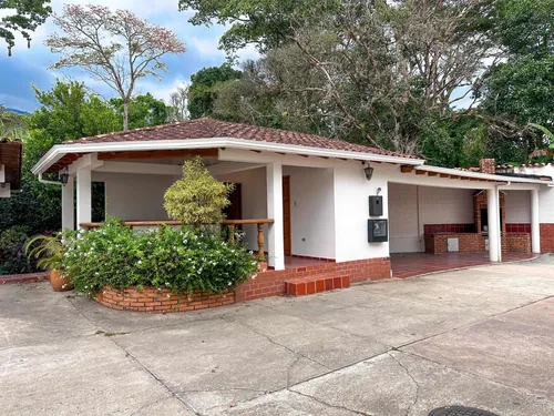 Casa En Venta Pueblo Nuevo Gp