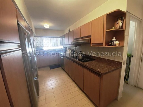 Bello Y Muy Amplio Apartamento Con La Mejor Vista Sobre El Valle De Caracas En Alquiler En Santa Eduvigis Vi Mls #24-7470