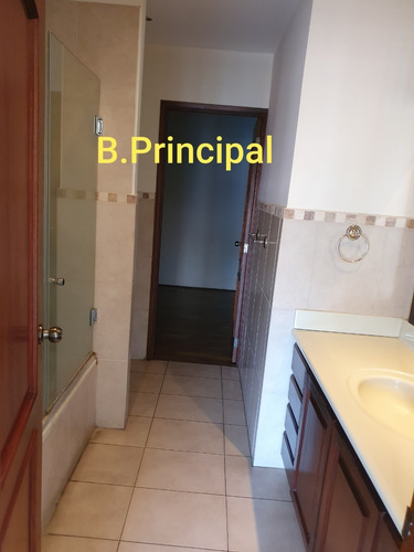Imagen 7 de 12 de Renta Amplio Apartamento En Zona 14