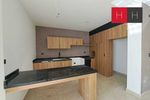 Casa En Venta En Lomas De Angelópolis Iii