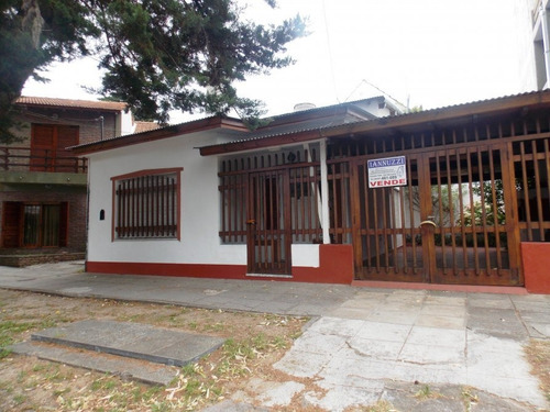 San Bernardo, Venta Amplia Casa Estilo Chalet Retasada