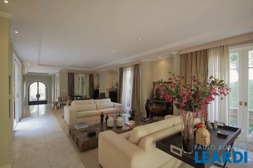 Casa Em Condomínio - Tamboré - Sp - 517012