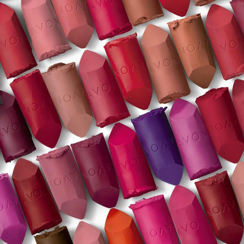 Labial Ultra Matte Tono Wild Cherry Ultra Color Avon