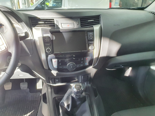 Imagen 9 de 17 de Renault Alaskan Intens 4x2 2.3bi Turbo En Stock Retito Ind N