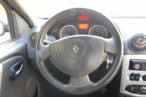 Renault Logan 1.6 Expression