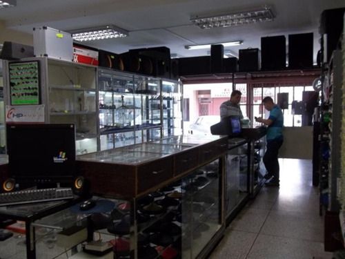 Imagen 2 de 14 de Vendo Práctico Edificio Comercial , Centro De Maracay.