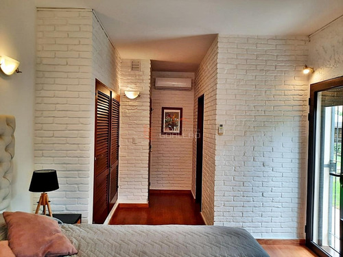 Casa A La Venta En Punta Del Este, Mansa- Ref: 27037