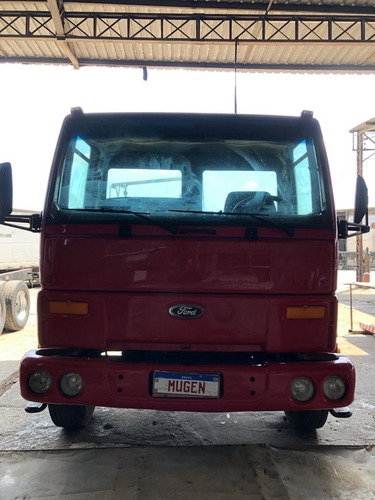 Ford Cargo 1517 E - 2004 - Mugen Caminhoes