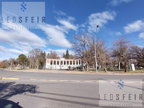 Imagen 3 de 5 de En Venta Casa Apta Desarrollo - Primera Junta 100 Cipolletti- Oportunidad