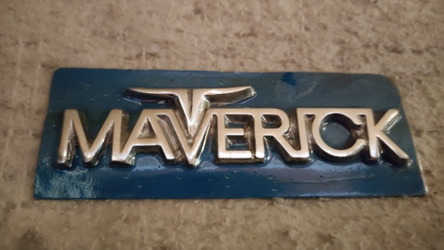 Emblema Maverick Metal Sin Adhesivo