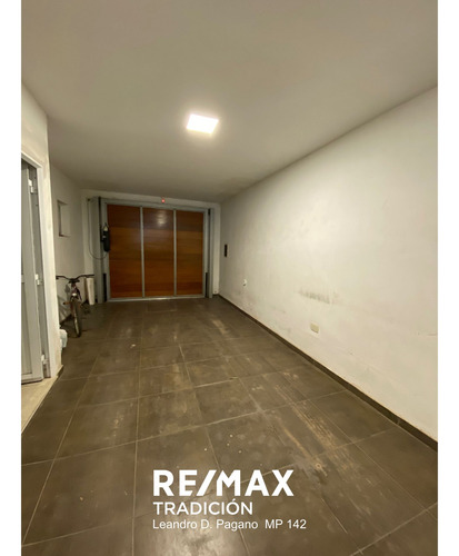 Casa En Venta Ubicación Residencial 7 Ambientes.-