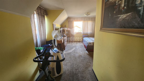 Casa En Venta De 5 Dorm. En Macul