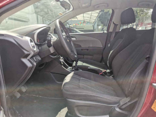 Imagen 5 de 7 de Chevrolet Sonic 2017 4p Lt L4/1.6 Man