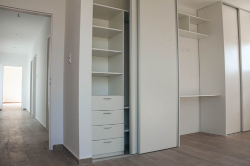 Imagen 11 de 22 de Casa En Venta En Lomas City Bell 3 Dormitorios