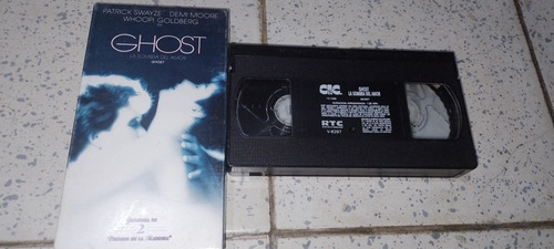 Pelicula Ghost La Sombra Del Amor En Vhs Subtitulada Origina