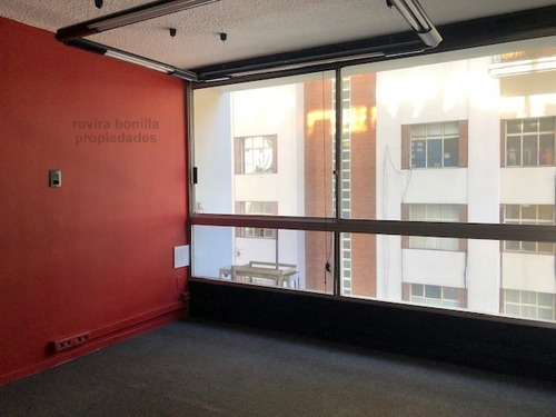 Imagen 8 de 8 de Orden De Vender!!! Oficina Esquina En Plaza Cagancha En Edificio De Pintos Risso