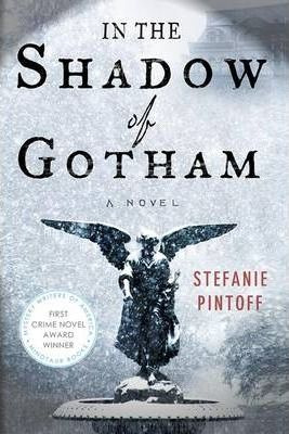 Libro In The Shadow Of Gotham - Stefanie Pintoff