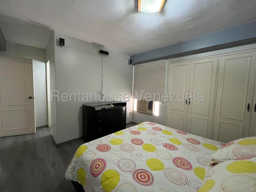 Julio Latouche 25-17840 Apartamento En Venta Prebo Valencia, Amplio, Cómodo E Iluminado, Re-modelado, Semi Amoblado, Cerca C. C. Shopping Center, Planta Electrica.