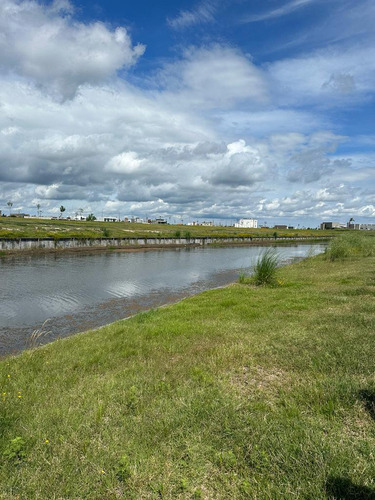 Lote Al Rio En Venta En El Naudir Escobar