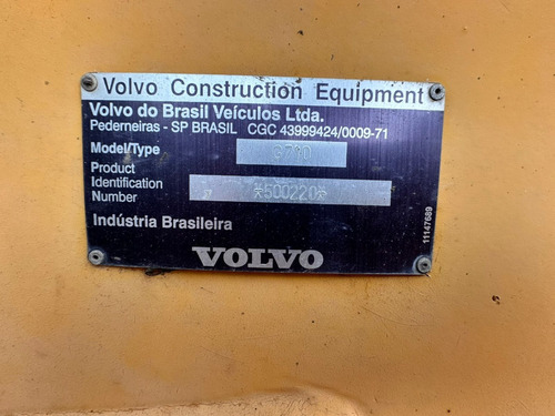 Motoniveladora Volvo G710 B