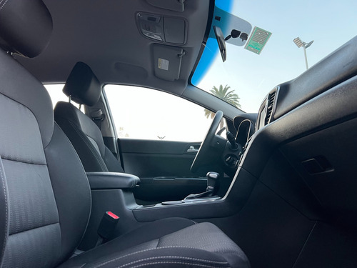 Kia Sportage Lx 2.0 Gsl At 2wd 6ab