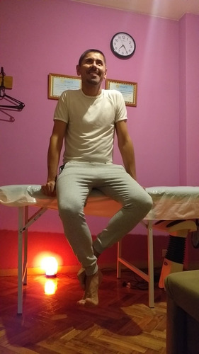 Imagen 1 de 4 de Masajista Masculino Profesional En Palermo Y Recoleta