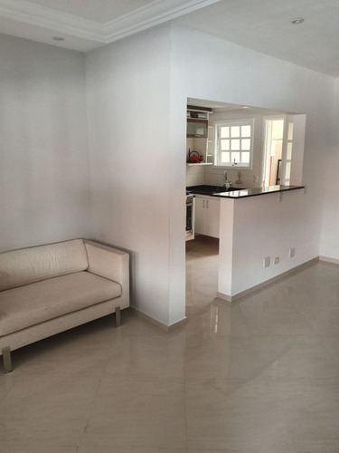 Imagem 3 de 8 de Casa Em Condominio - 2 Dormitórios E 2 Vagas De Garagem