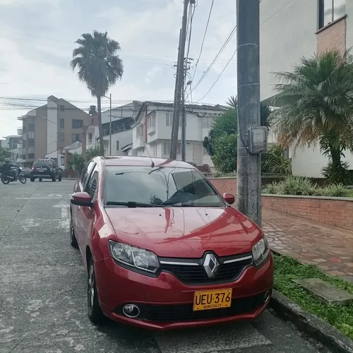 Renault Logan 1.6 Privilege / Intens