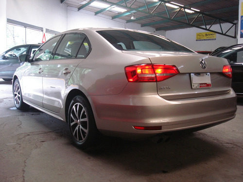 Vw Jetta Mk Vi Automático R16 Cámara Reversa Factura Agencia