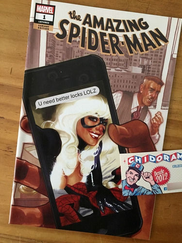 Comic - Amazing Spider-man #1 Adam Hughes Variant Trade