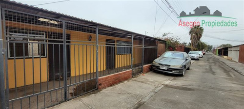 Casa En Venta De 4 Dorm. En Copiapó
