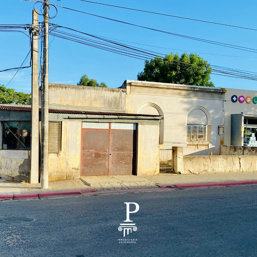Imagen 2 de 5 de Casa En Venta A Remodelar En Esquina En El Centro De Nueva Helvecia