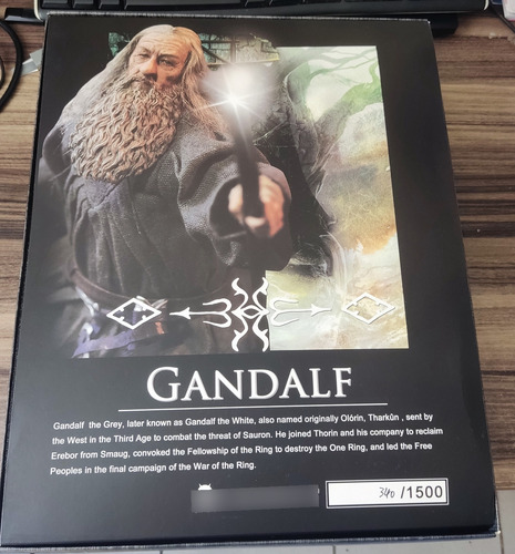 Asmus Toys Gandalf - N Hottoys (Usado)
