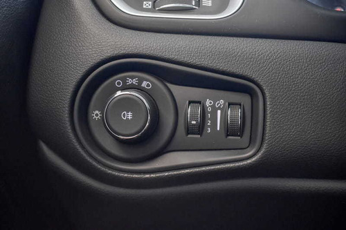 Imagem 13 de 15 de Jeep Renegade Sport 1.8 Flex Aut 2019
