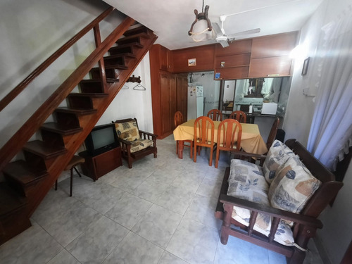 Amplio Triplex Con 4 Habitaciones 2 Baños Y Cochera A Dos Cuadras Del Mar