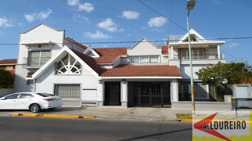 Casa En Venta En Turdera