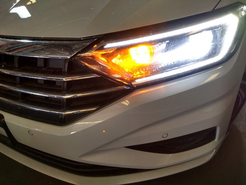 Volkswagen Vento 1.4 Highline 150cv At 0km 2021 Ec
