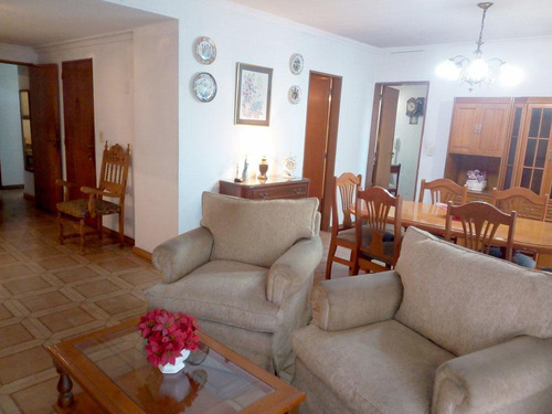 Departamento En Venta - 3 Dormitorios  2 Baños - Cochera - 100 Mts2 - Mar Del Plata