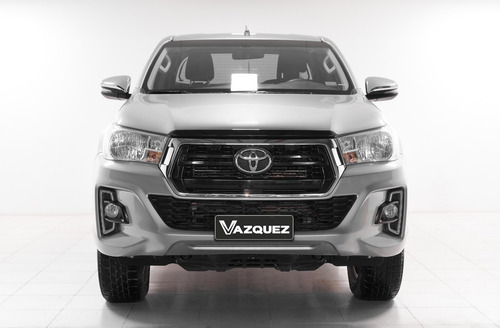 Imagen 1 de 15 de Toyota Hilux 2.4 Dc 4x2 Tdi Sr 2020