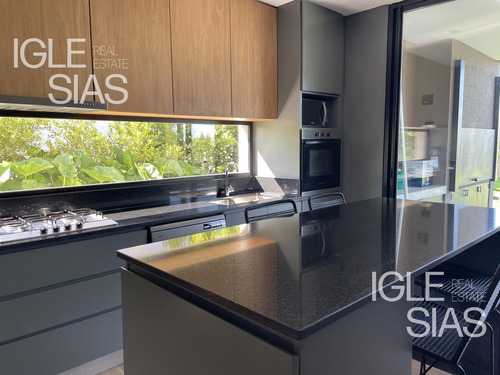 Casa Al Lago En Venta San Rafael, Villanueva