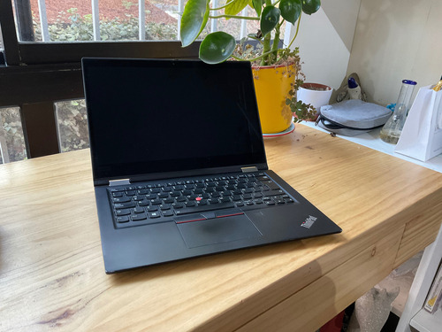 Lenovo Thinkpad Yoga X390 - Touch