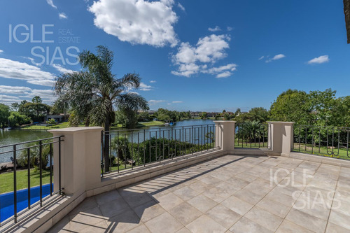 Casa Al Lago En Alquiler Y Venta En Los Castores