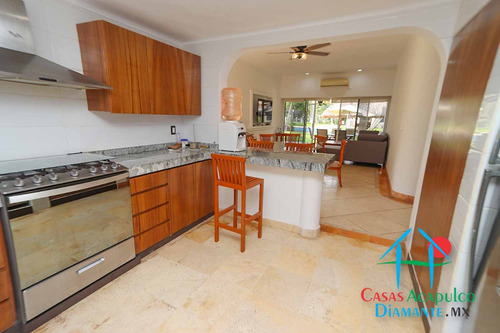 Cad Son Vida Menorca 5. Tu Refugio En Acapulco: Casa Con Jacuzzi Y Roof Garden Cerca Del Mar