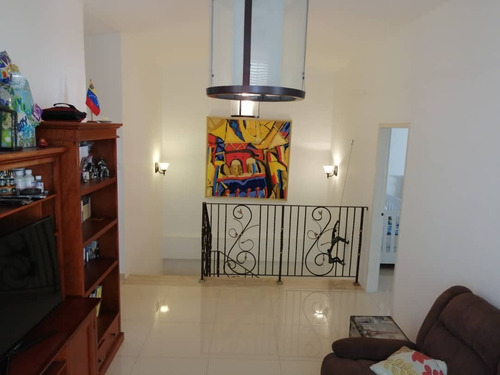 Imagen 5 de 19 de Thown House Urb. Villas Del Sol (marco Valencia 04243431163)