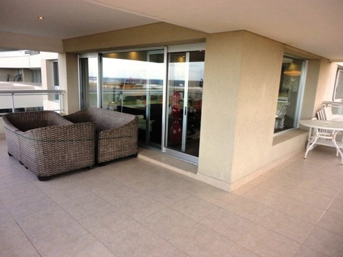 Venta Apartamento 3 Dormitorios Playa Brava, Punta Del Este