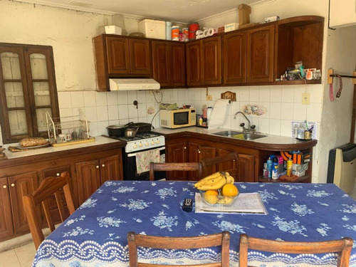 Imagen 6 de 12 de Se Vende Galpón Con Departamento En Planta Alta