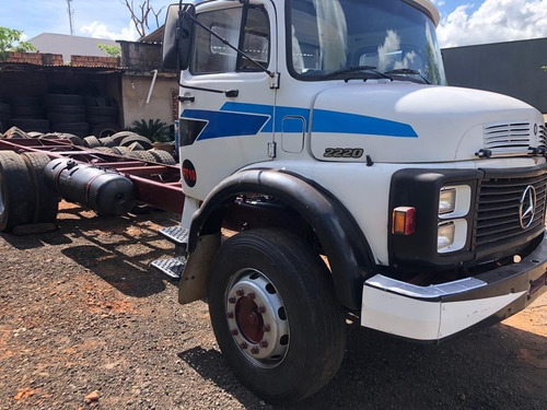 Imagem 2 de 14 de Caminhão Mb 2220 6x4 Pneus Sem Câmara No Chassis Ano 1988